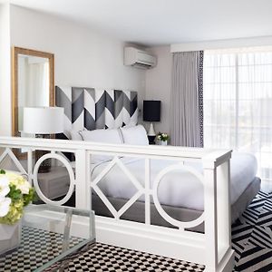 Suite Deluxe con Cama Queen